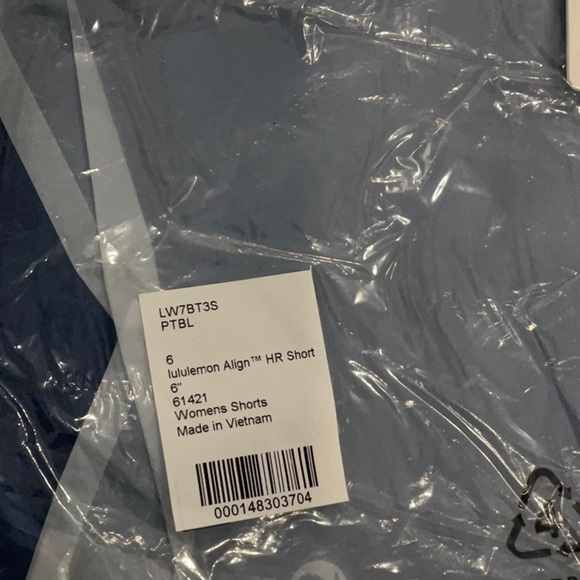 A Lululemon 🍋 Speed Up low rise Short *2.5" - Picture 4 of 4